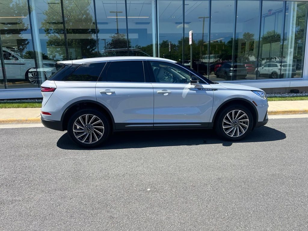 Certified 2025 Lincoln Corsair Reserve FWD image 10