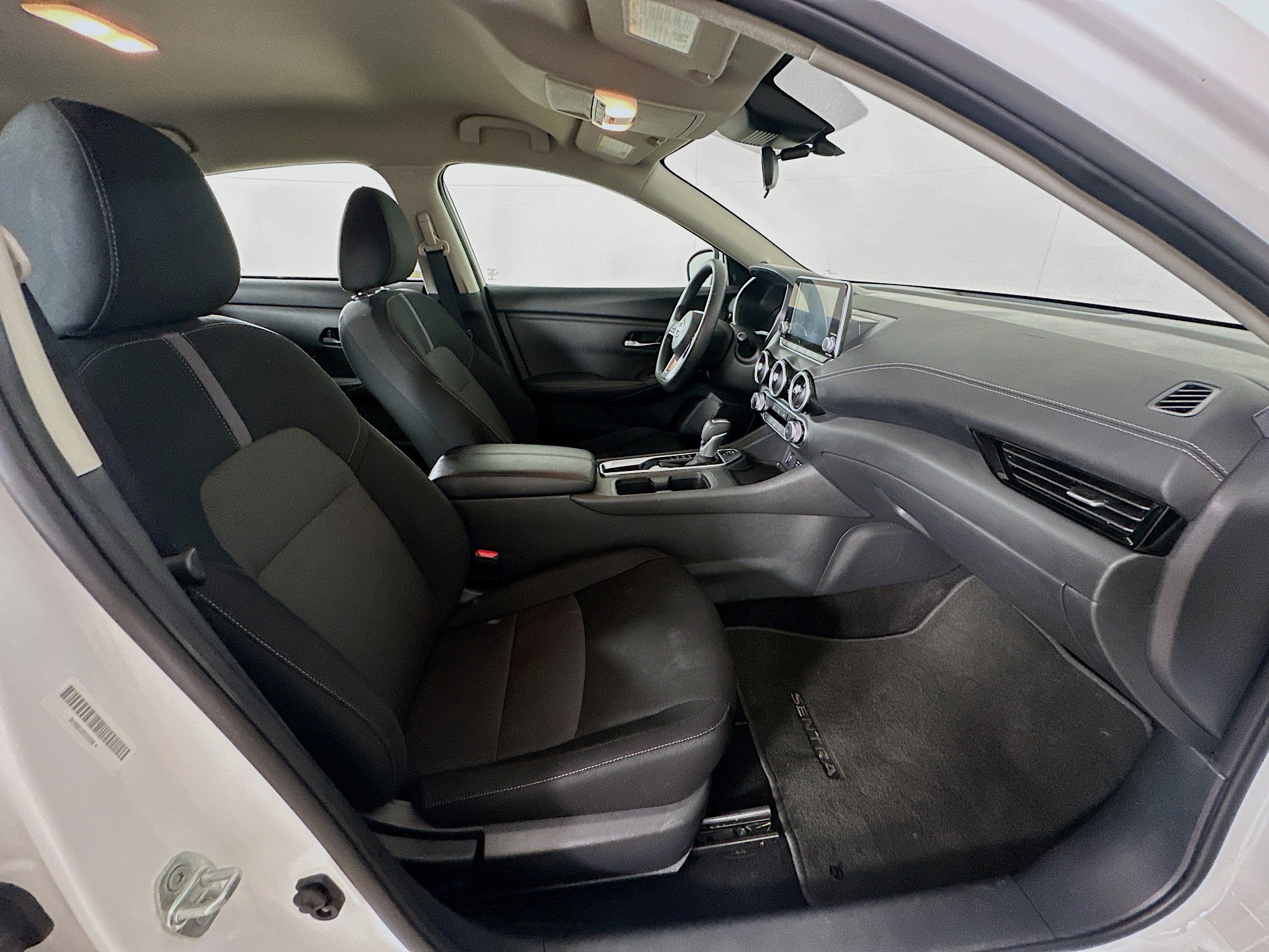 Used 2025 Nissan Sentra SV FWD image 29