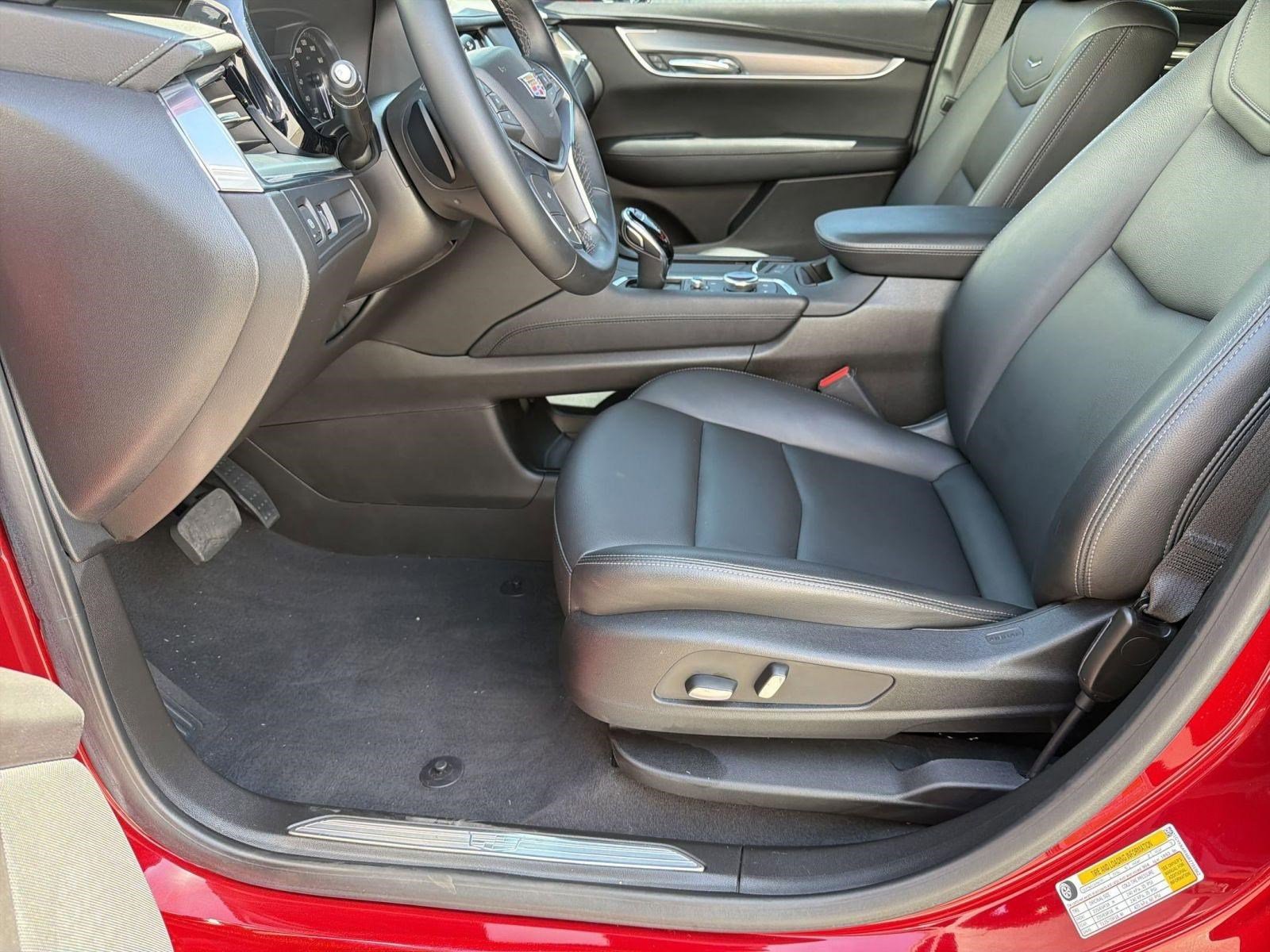 Certified 2024 Cadillac XT5 Luxury w/ LPO, Floor Liner Package FWD image 4