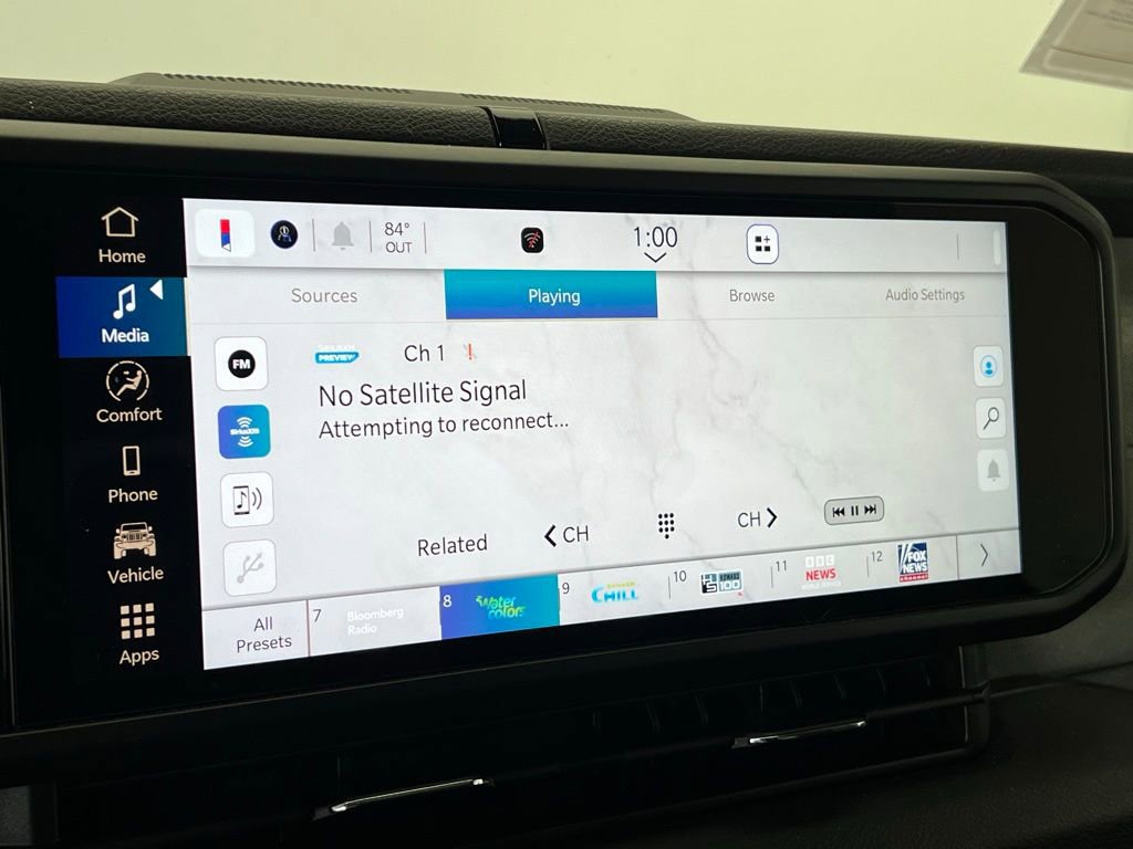 Used 2024 Jeep Gladiator Sport image 13