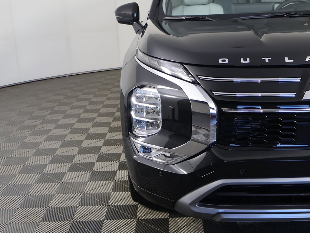 New 2025 Mitsubishi Outlander SEL image 18