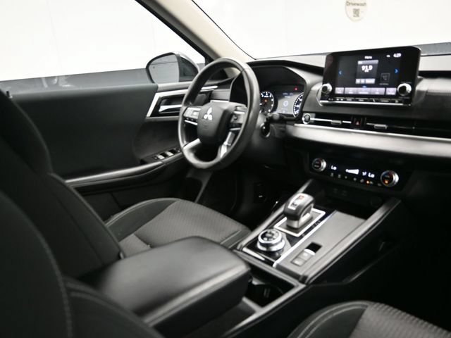 Used 2022 Mitsubishi Outlander ES AWD/4WD image 13