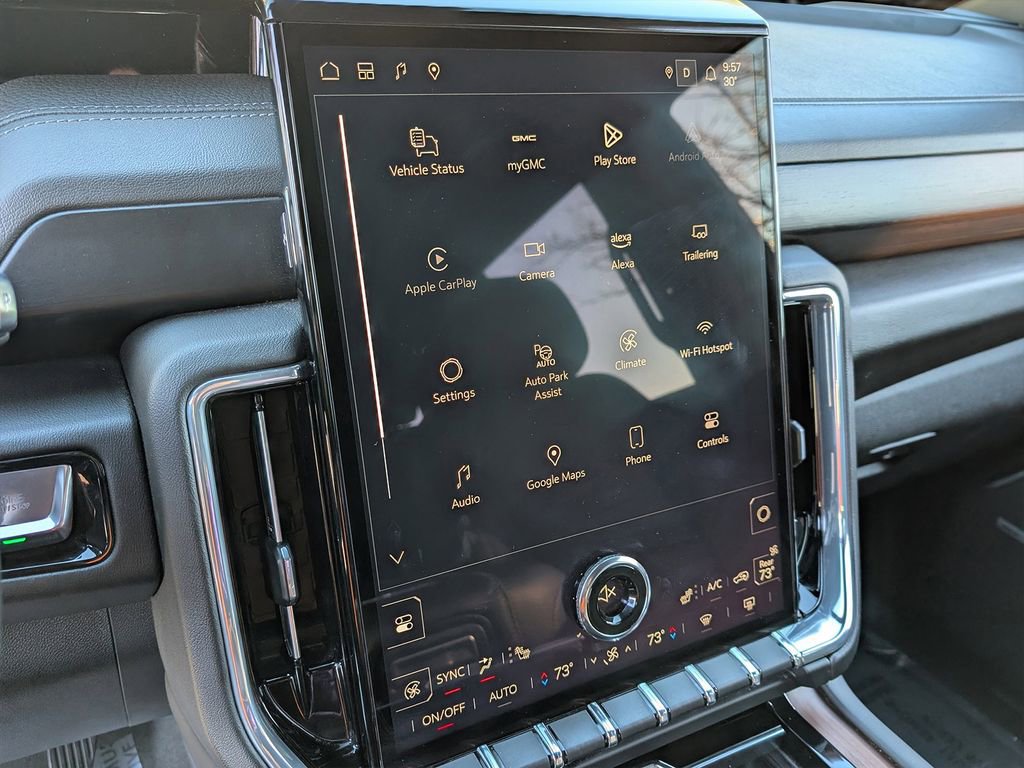 Used 2025 GMC Yukon Denali image 30