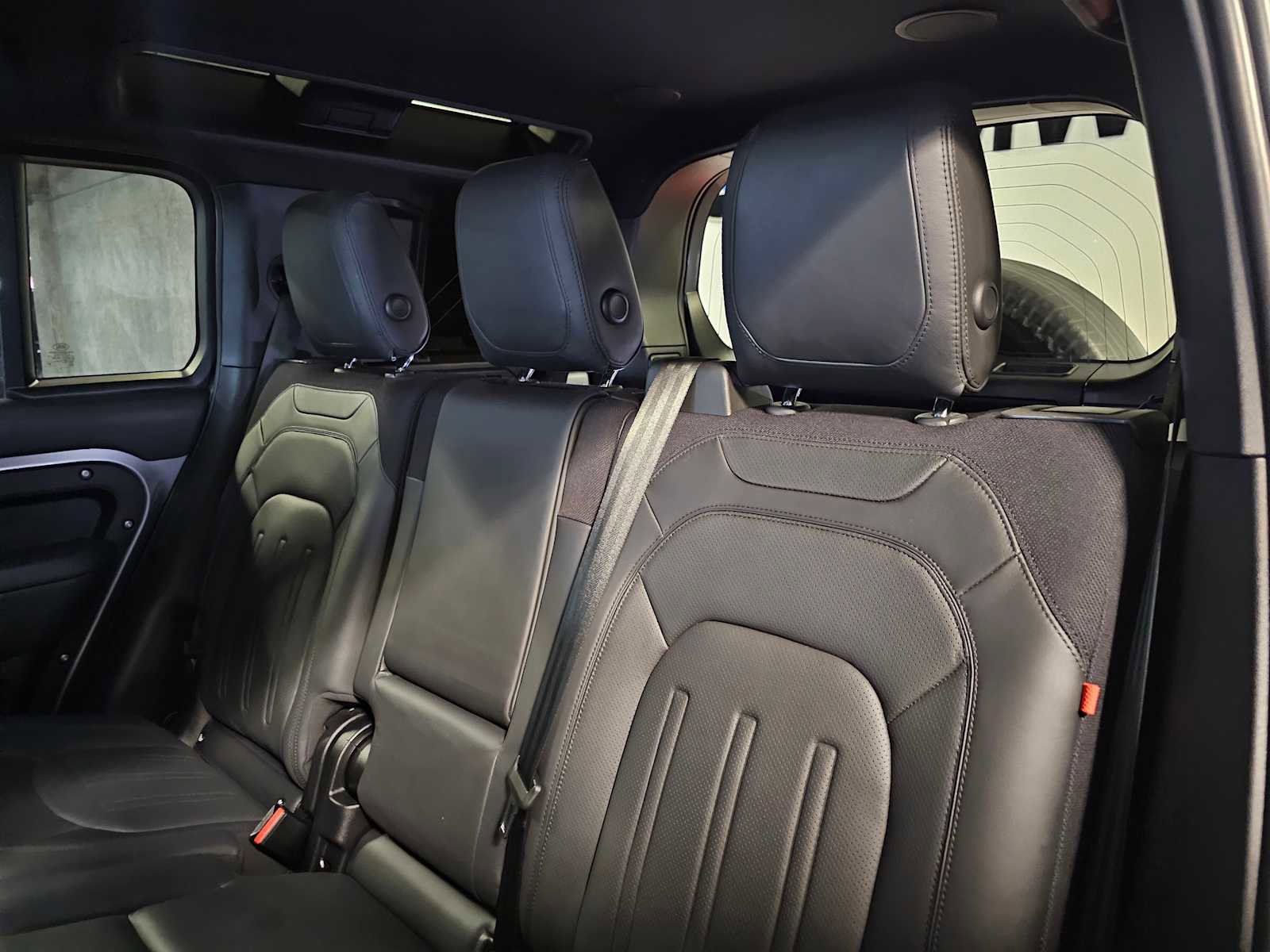 Used 2023 Land Rover Defender 110 X image 35