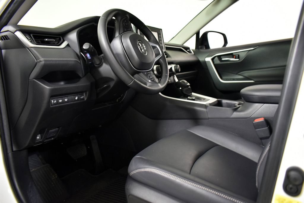 Certified 2022 Toyota RAV4 XLE Premium image 15