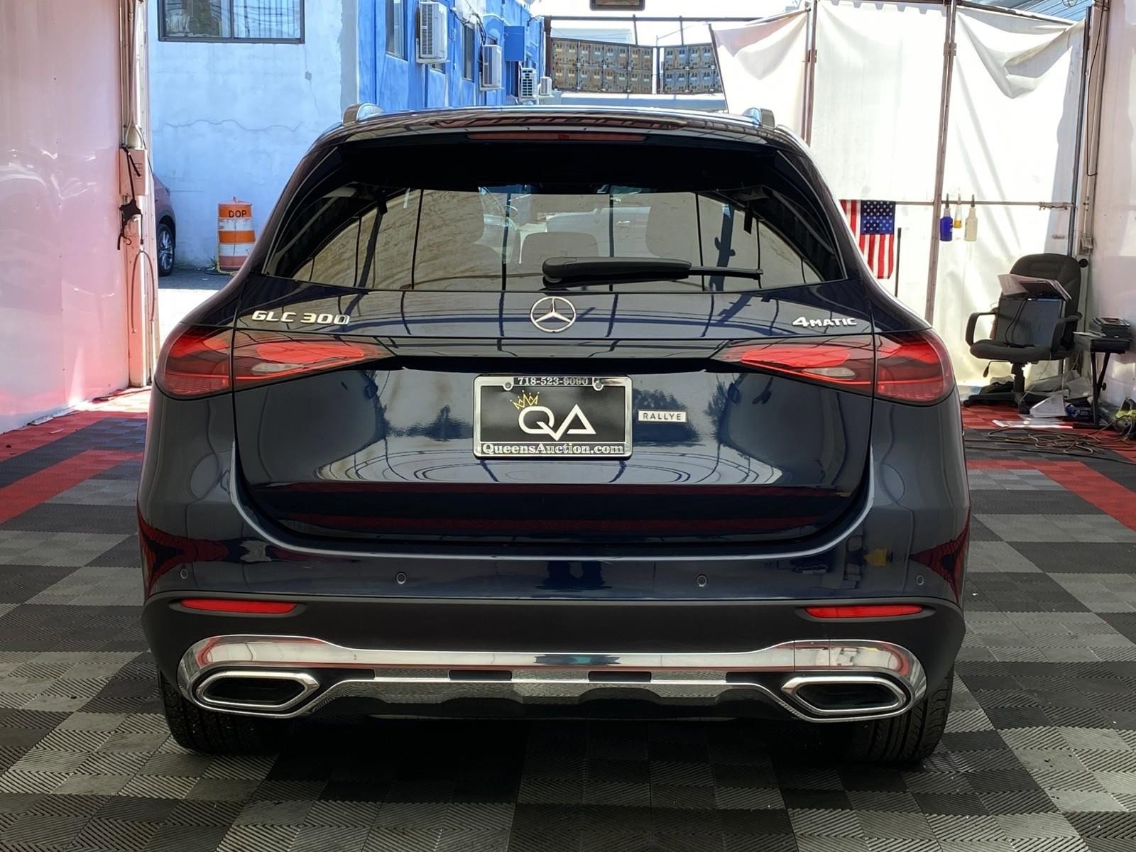Used 2023 Mercedes-Benz GLC 300 4MATIC image 5