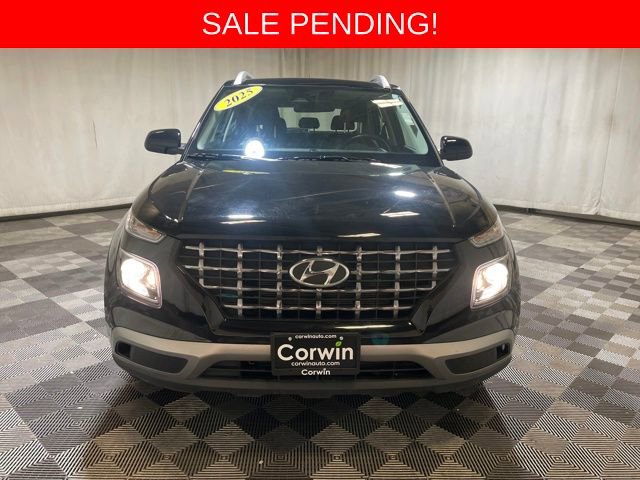 Used 2025 Hyundai Venue SEL image 8