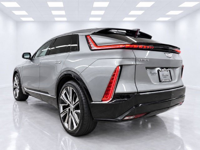 Used 2024 Cadillac Lyriq Luxury w/ Nappa Leather Package AWD/4WD image 11