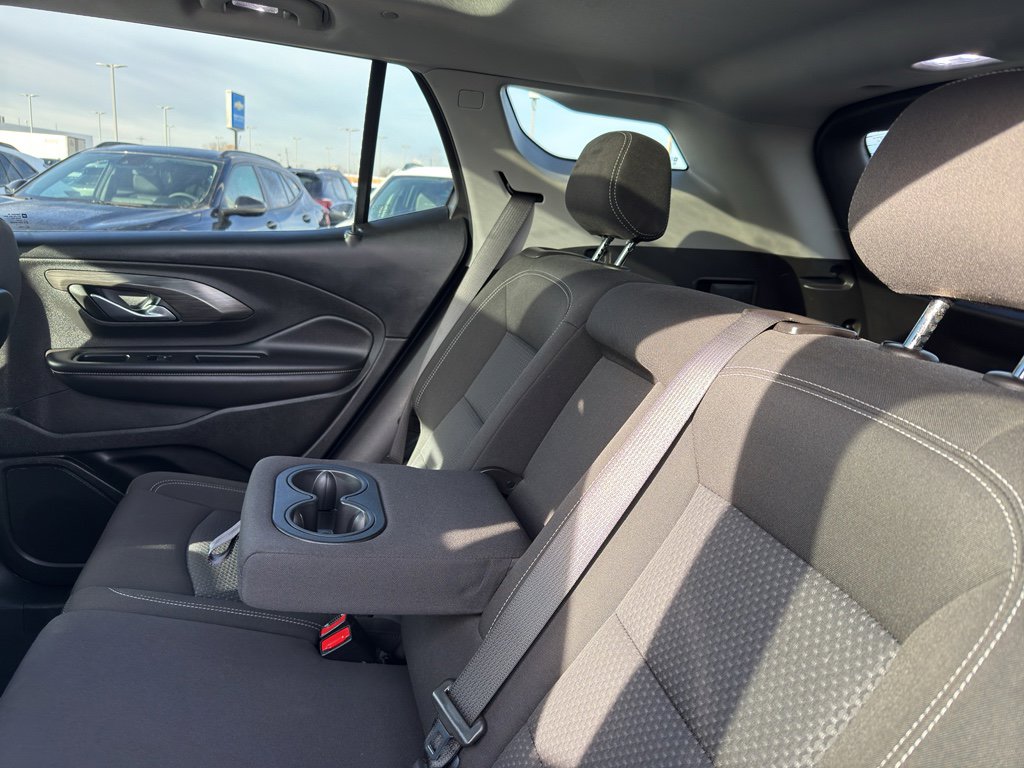 Used 2023 GMC Terrain SLE w/ Driver Convenience Package image 34