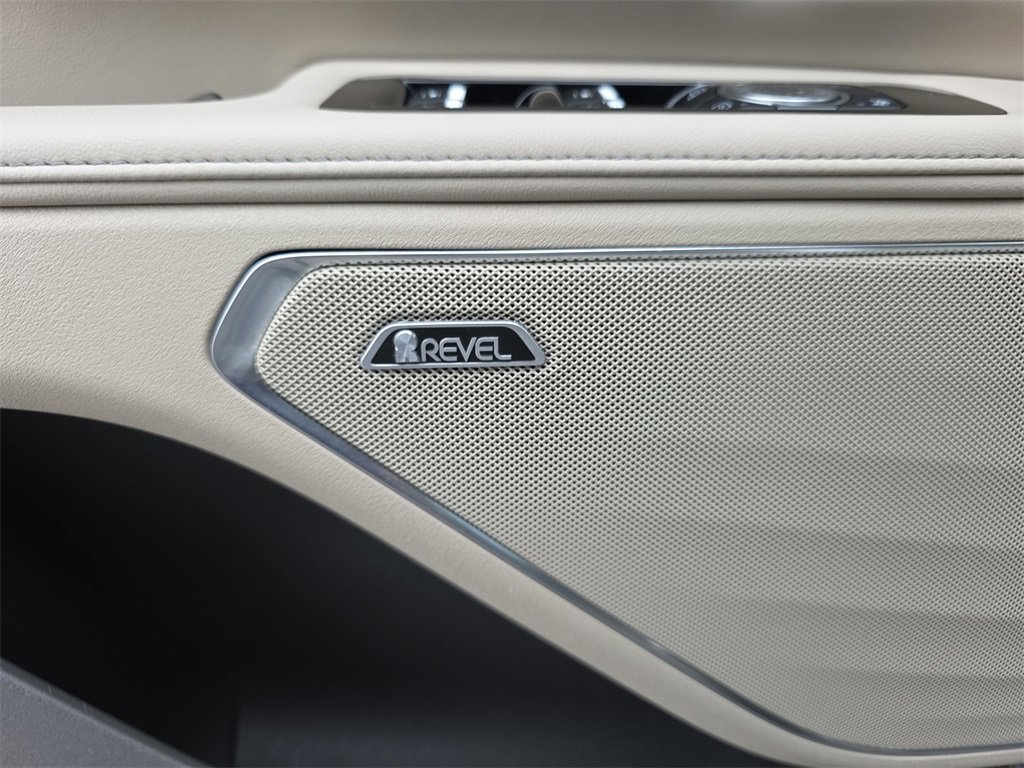 Used 2025 Lincoln Nautilus Premier w/ Equipment Group 102A image 12