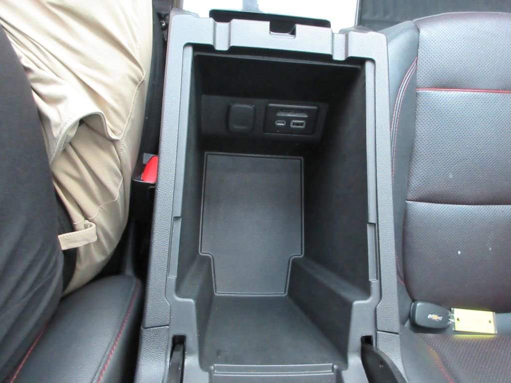 Certified 2019 Chevrolet Blazer RS w/ Sun and Wheels Package image 28