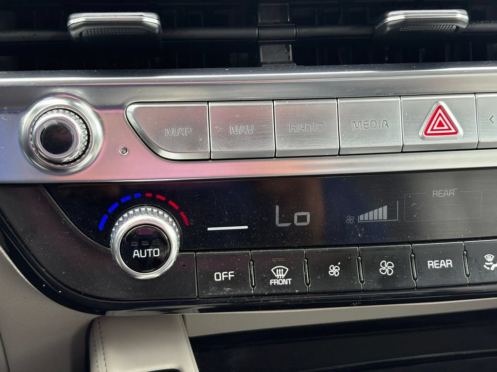 Used 2024 Kia Telluride SX w/ Towing Package FWD image 26
