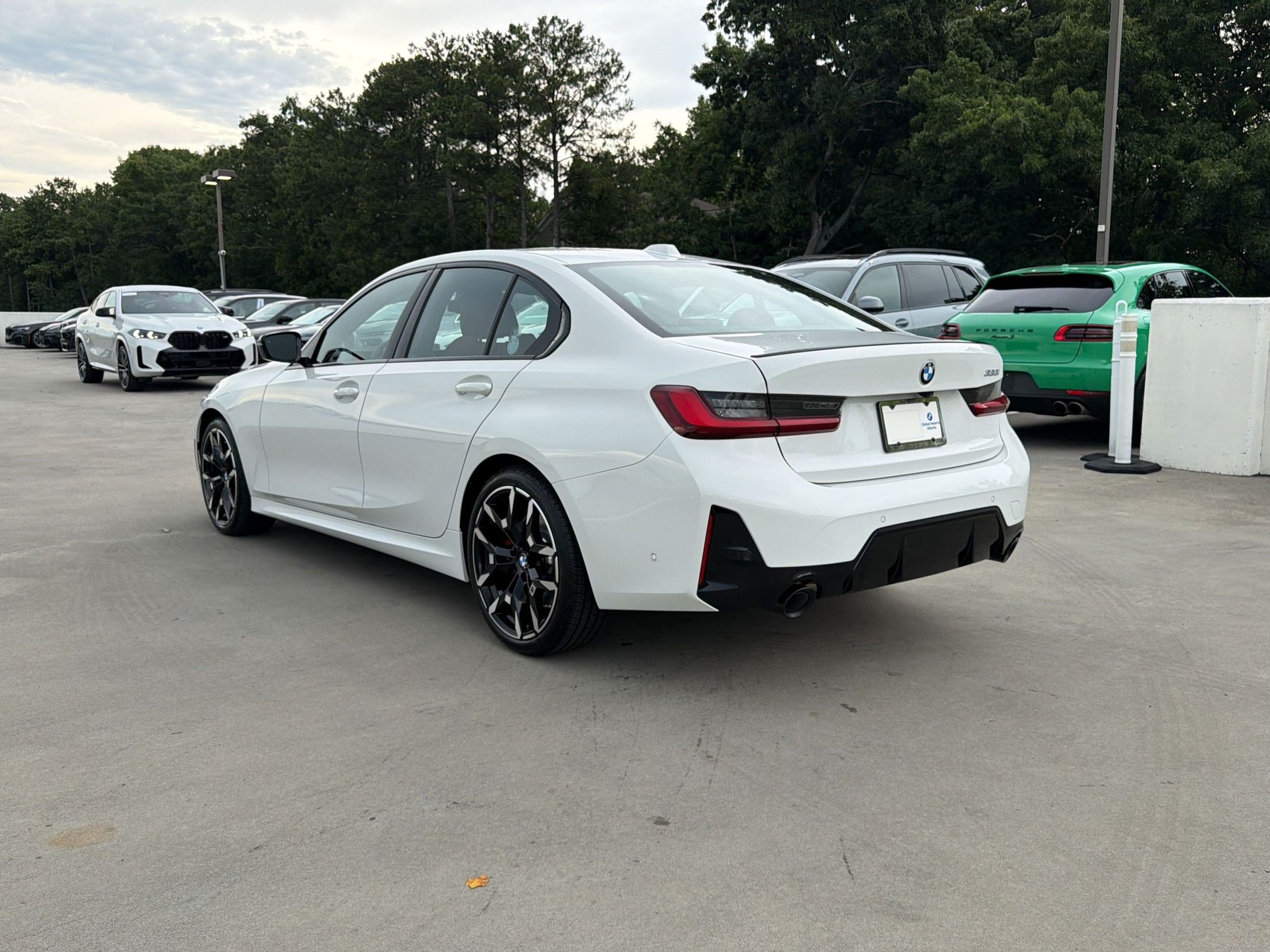 Used 2026 BMW 330i Sedan w/ M Sport Package RWD image 3