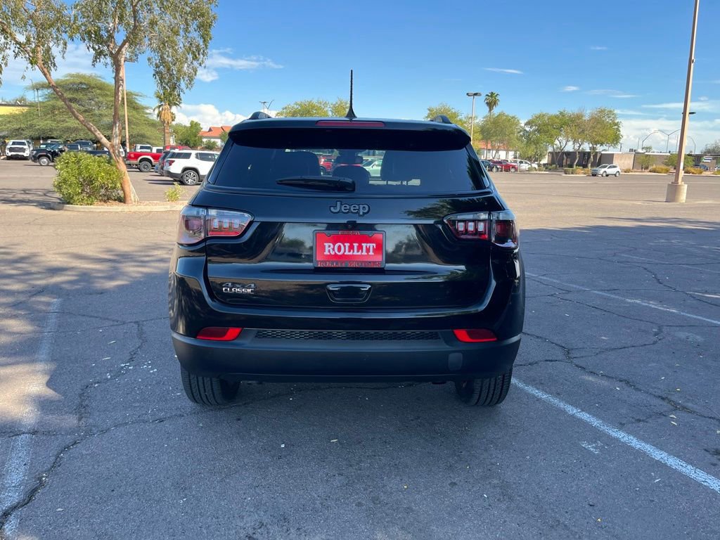 Used 2025 Jeep Compass Latitude w/ Altitude Special Edition image 7