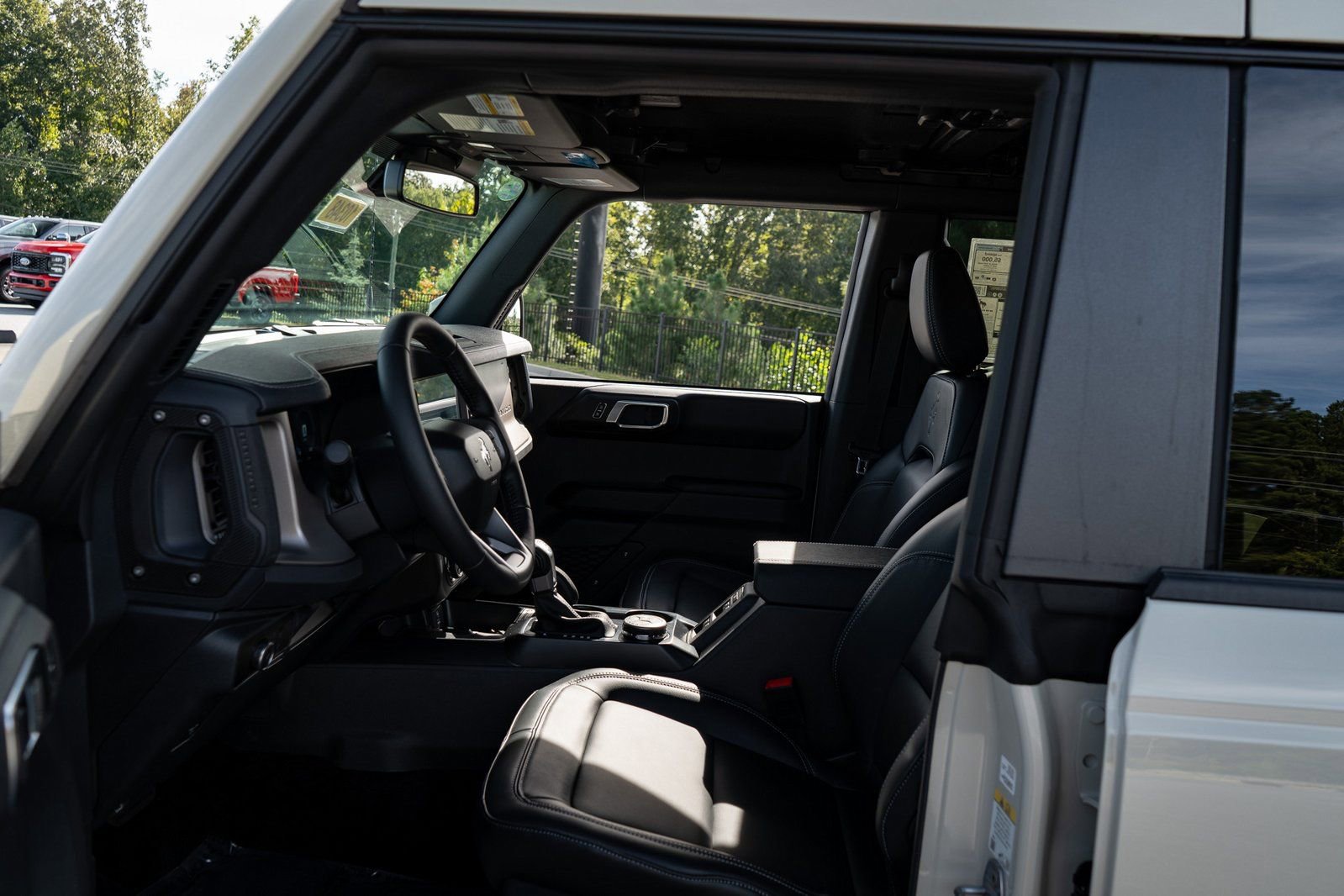 New 2025 Ford Bronco Outer Banks w/ Sasquatch Package image 14