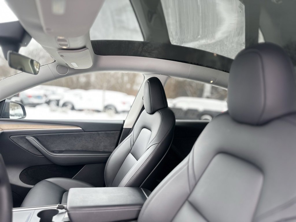 Used 2023 Tesla Model Y Long Range image 16