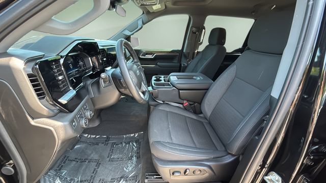 Used 2025 Chevrolet Silverado 1500 RST AWD/4WD image 18