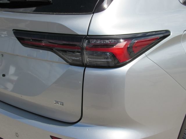 New 2026 Mitsubishi Outlander SE FWD image 13