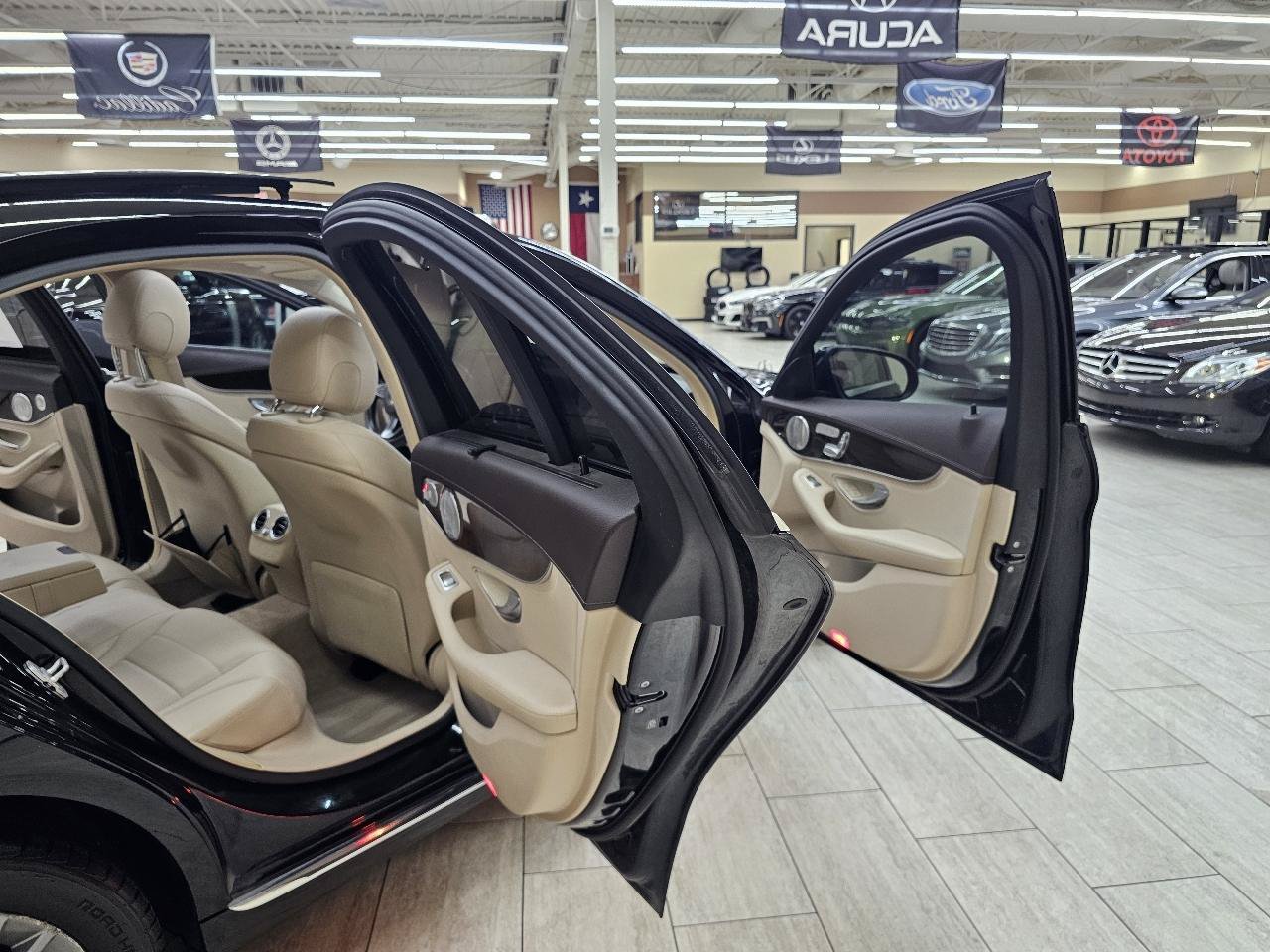 Used 2015 Mercedes-Benz C 300 4MATIC Sedan w/ Multimedia Package image 13