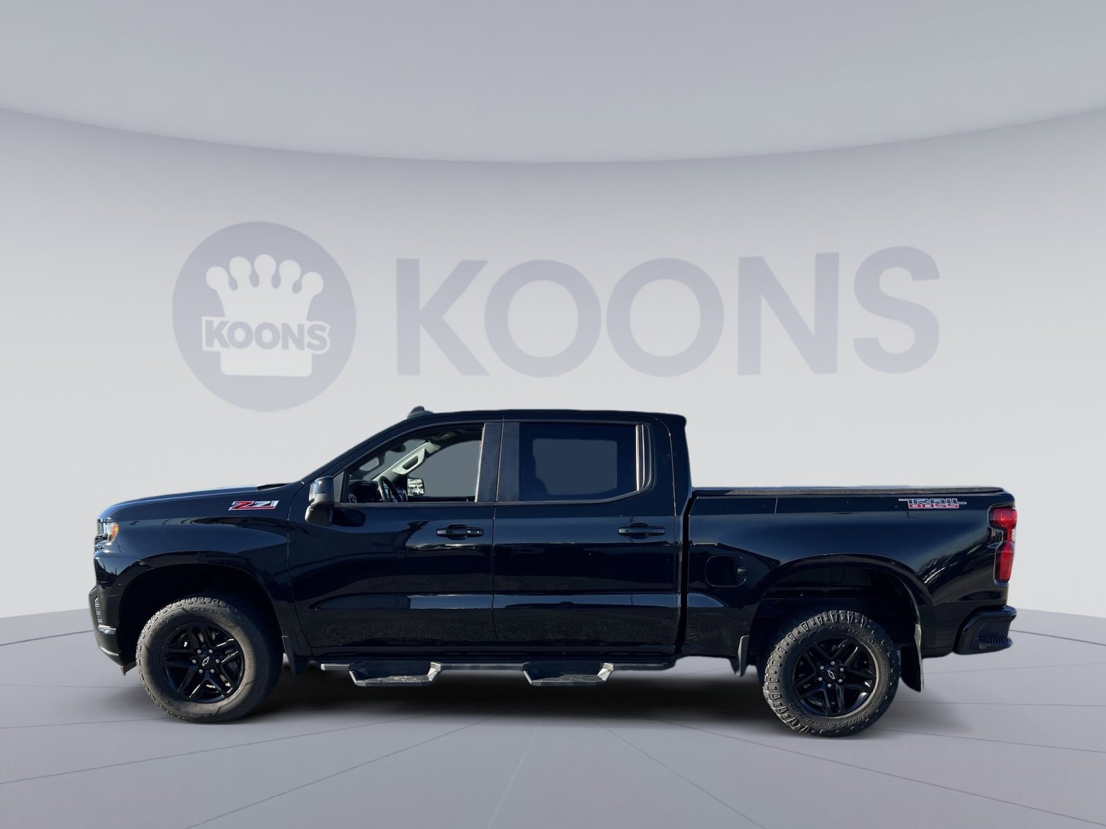 Used 2021 Chevrolet Silverado 1500 LT Trail Boss image 2