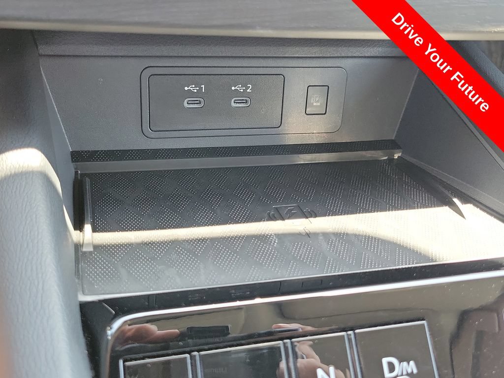 Used 2025 Nissan Murano SV FWD image 14