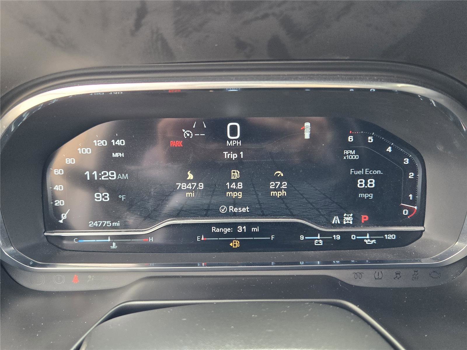 Used 2024 GMC Yukon AT4 w/ Technology Package AWD/4WD image 14