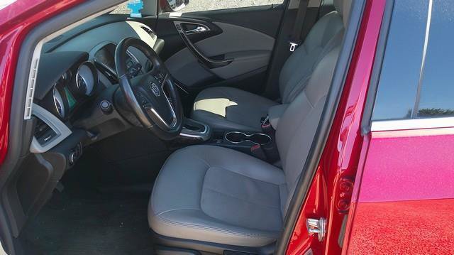 Used 2012 Buick Verano FWD image 5