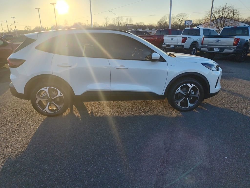 New 2026 Ford Escape Active image 6