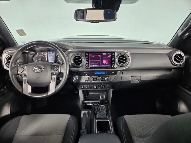 Used 2022 Toyota Tacoma TRD Sport w/ Technology Package RWD image 21
