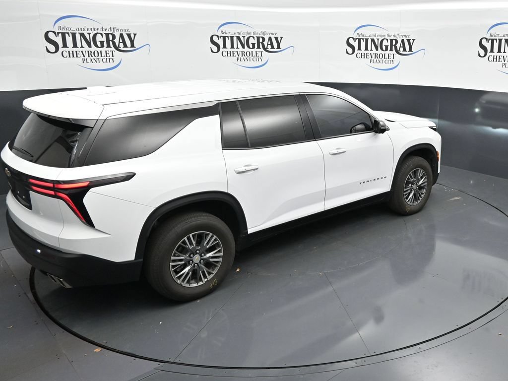 Certified 2024 Chevrolet Traverse LS FWD image 24