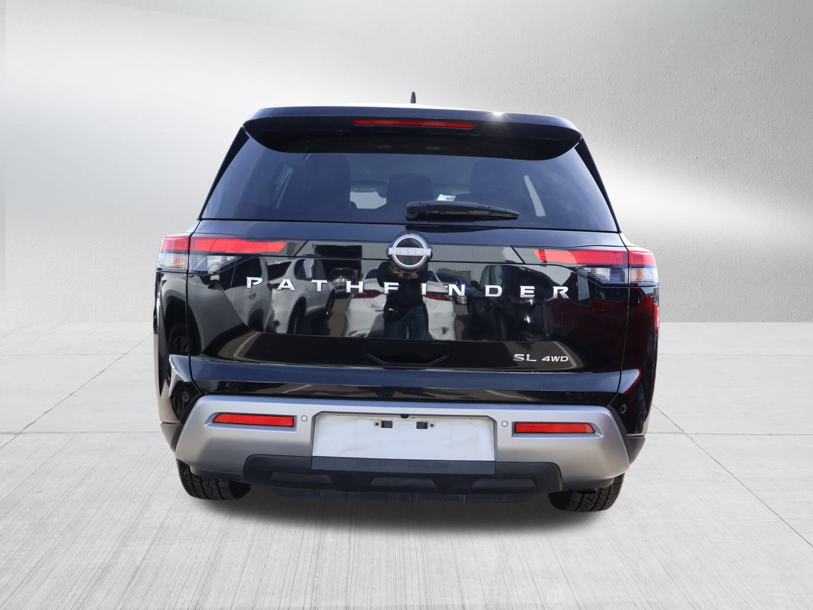 Used 2025 Nissan Pathfinder SL image 6
