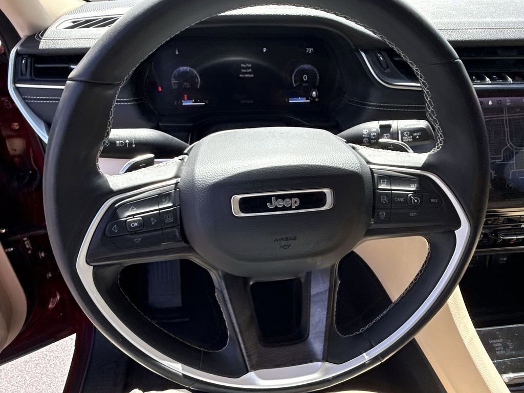 Used 2022 Jeep Grand Cherokee Limited image 21