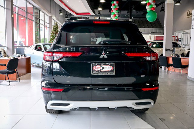 Used 2024 Mitsubishi Outlander SEL Black Edition image 6