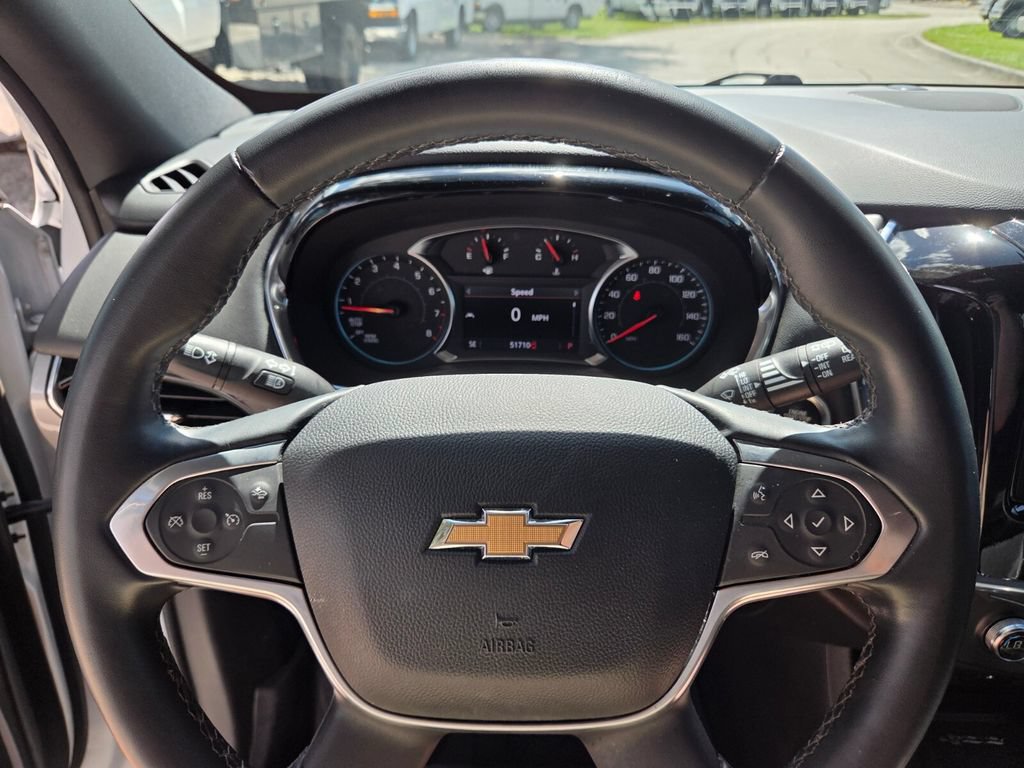 Used 2023 Chevrolet Traverse LT FWD image 30