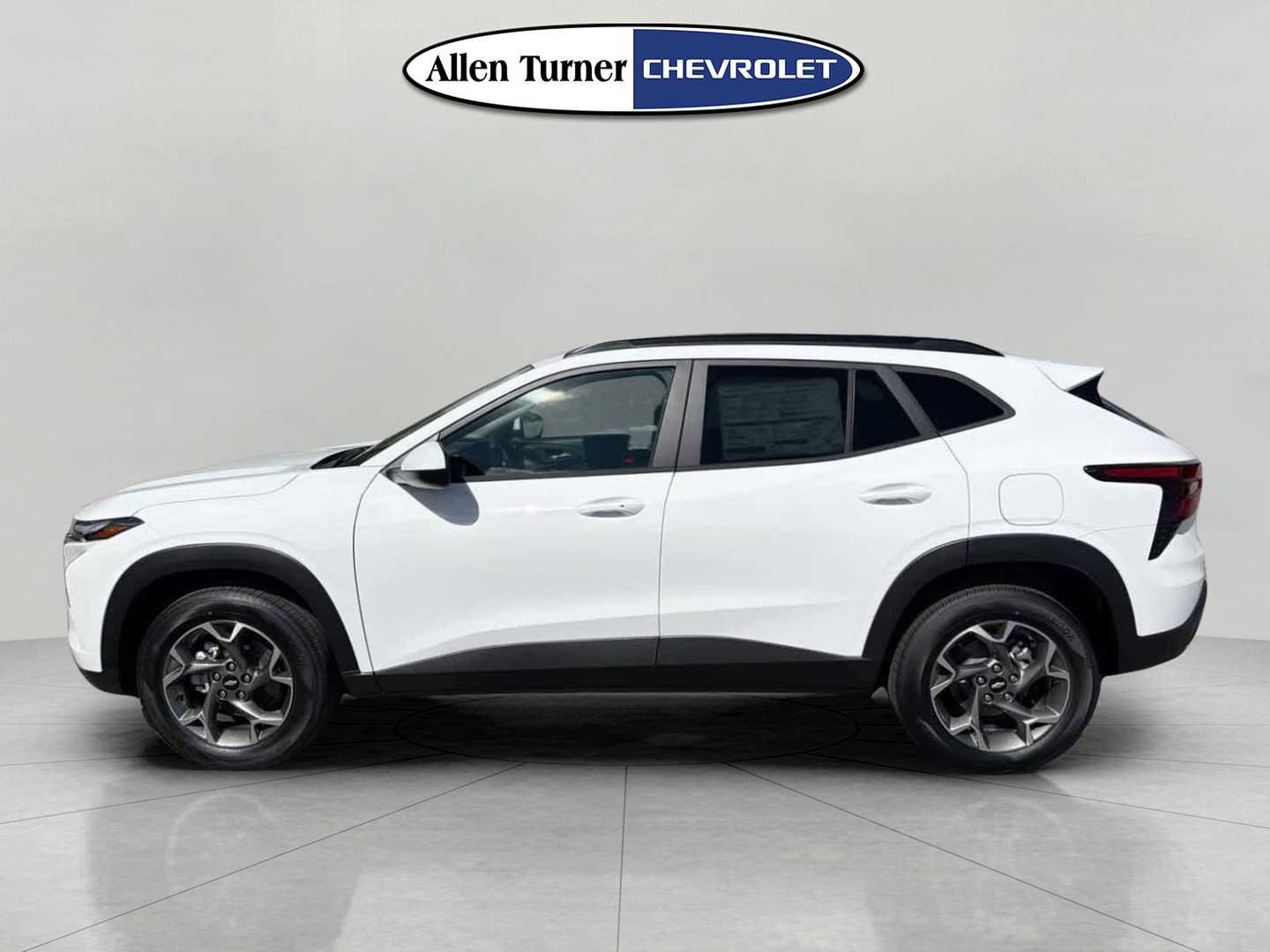 New 2026 Chevrolet Trax LT w/ Driver Confidence Package FWD image 6