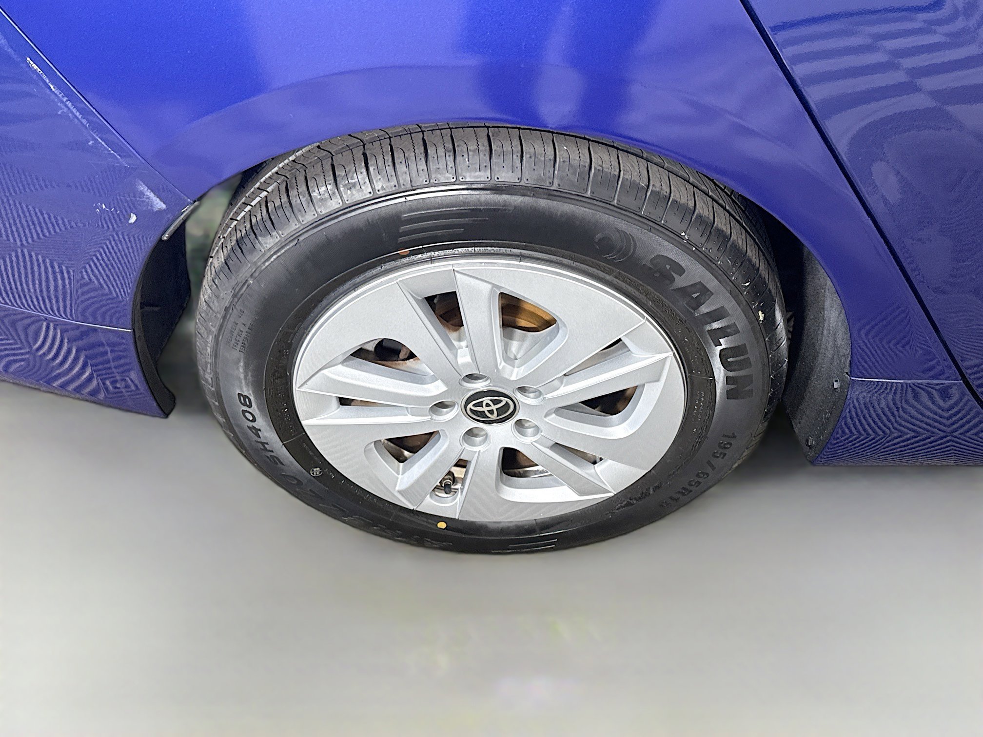 Used 2016 Toyota Prius Two image 33