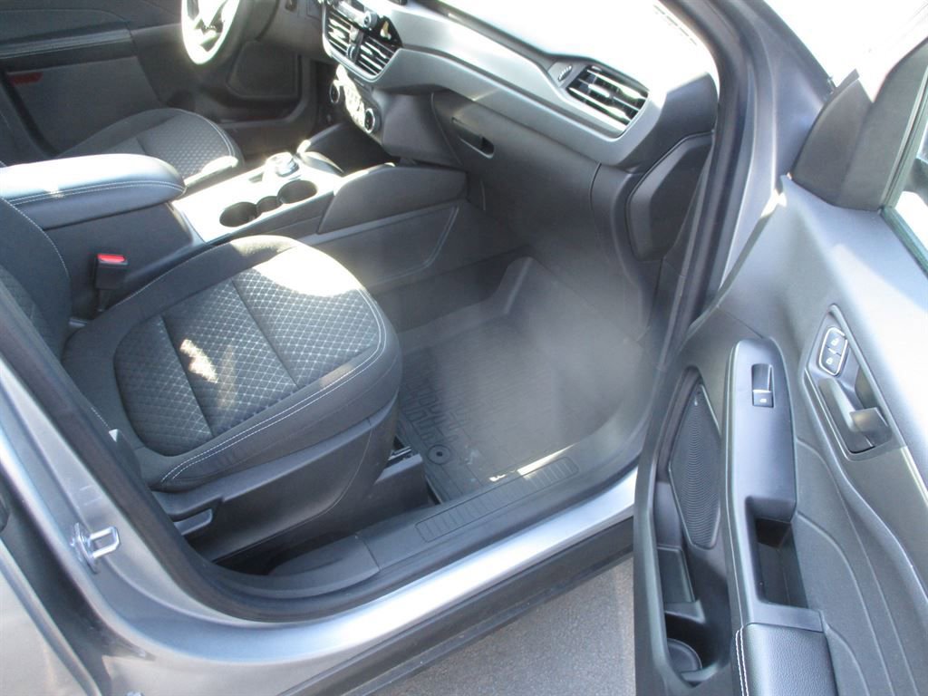 Used 2023 Ford Escape Active image 18
