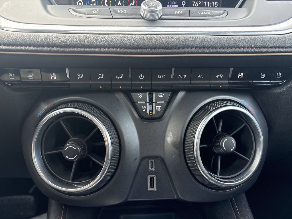 Used 2019 Chevrolet Blazer Premier w/ Sun and Wheels Package FWD image 17