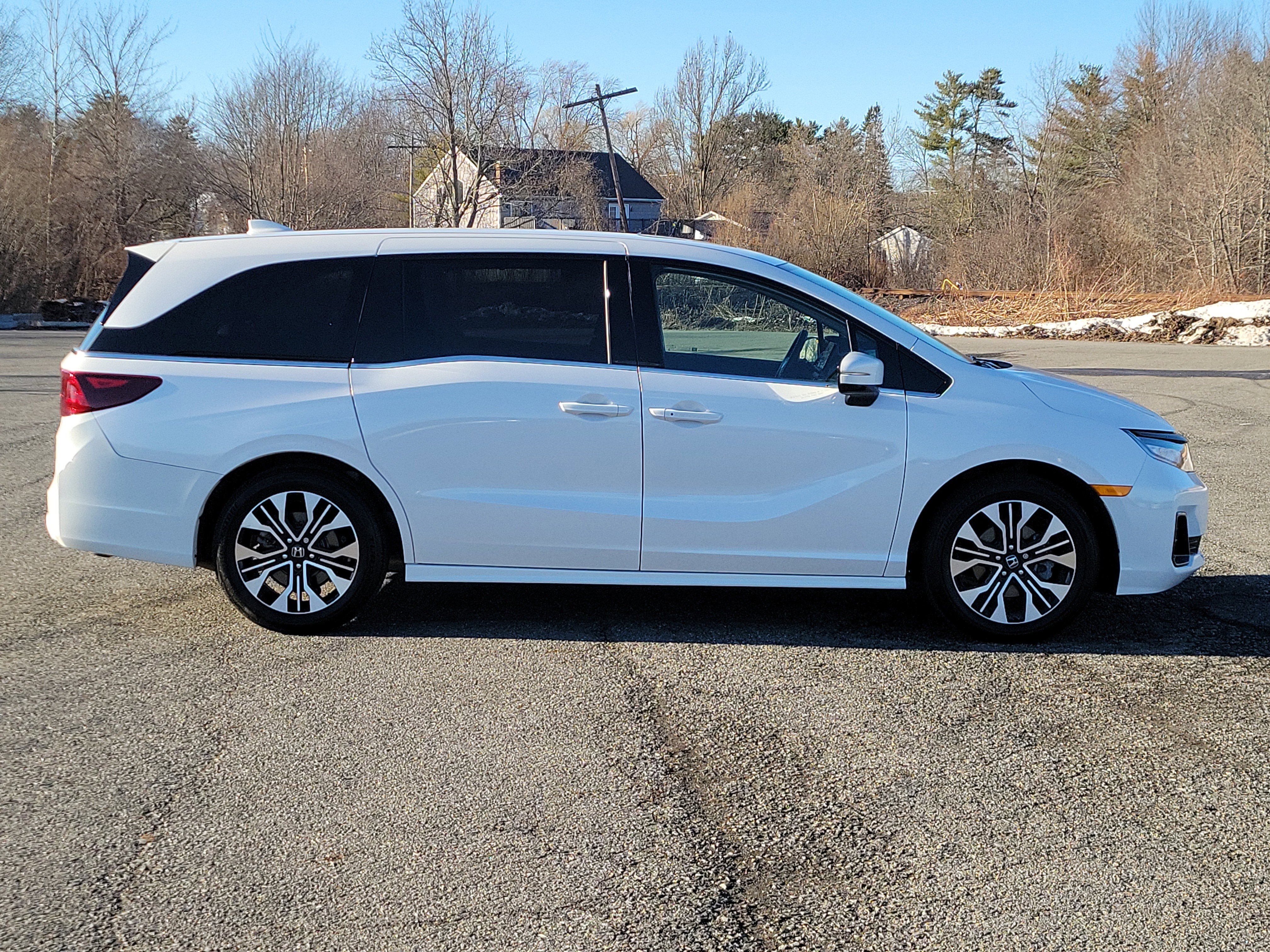 Used 2025 Honda Odyssey Elite image 4