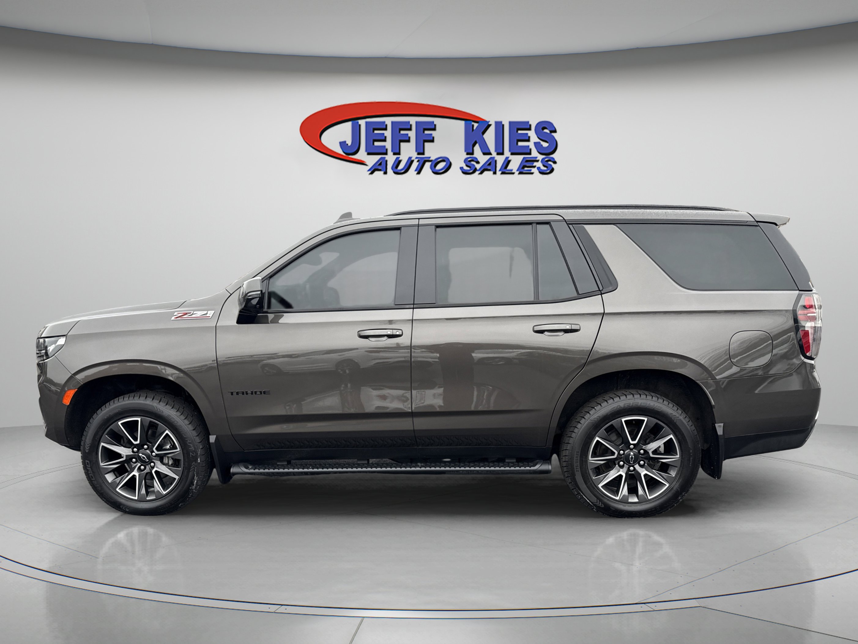 Used 2021 Chevrolet Tahoe Z71 w/ Z71 Off-Road Package image 8