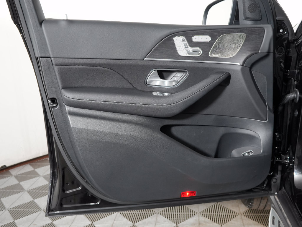 Certified 2025 Mercedes-Benz GLS 580 4MATIC image 30