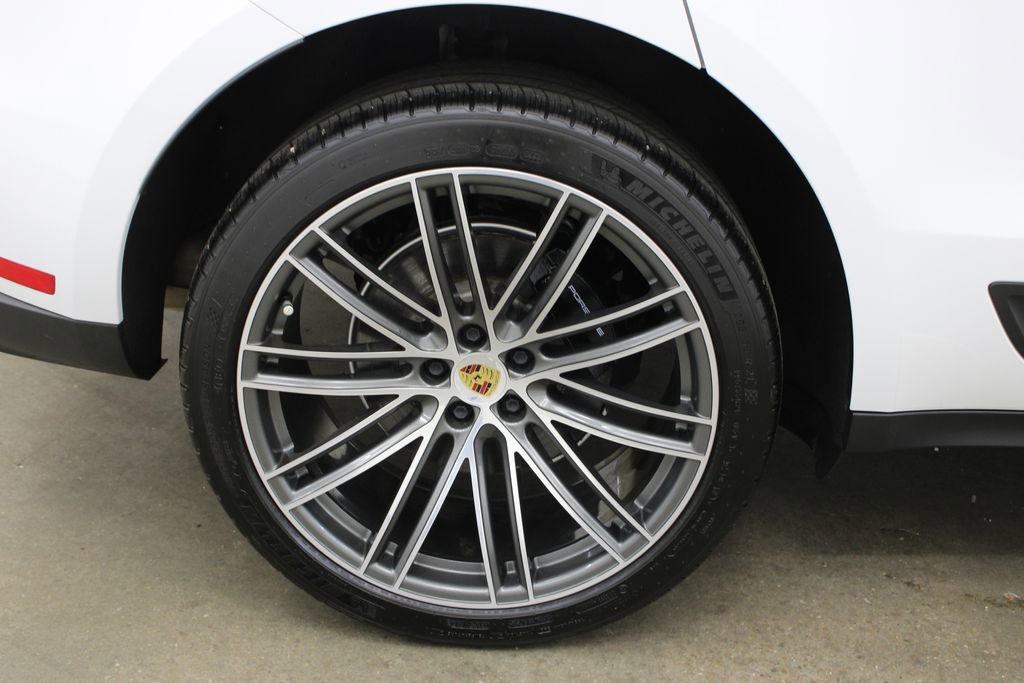 New 2024 Porsche Macan image 14