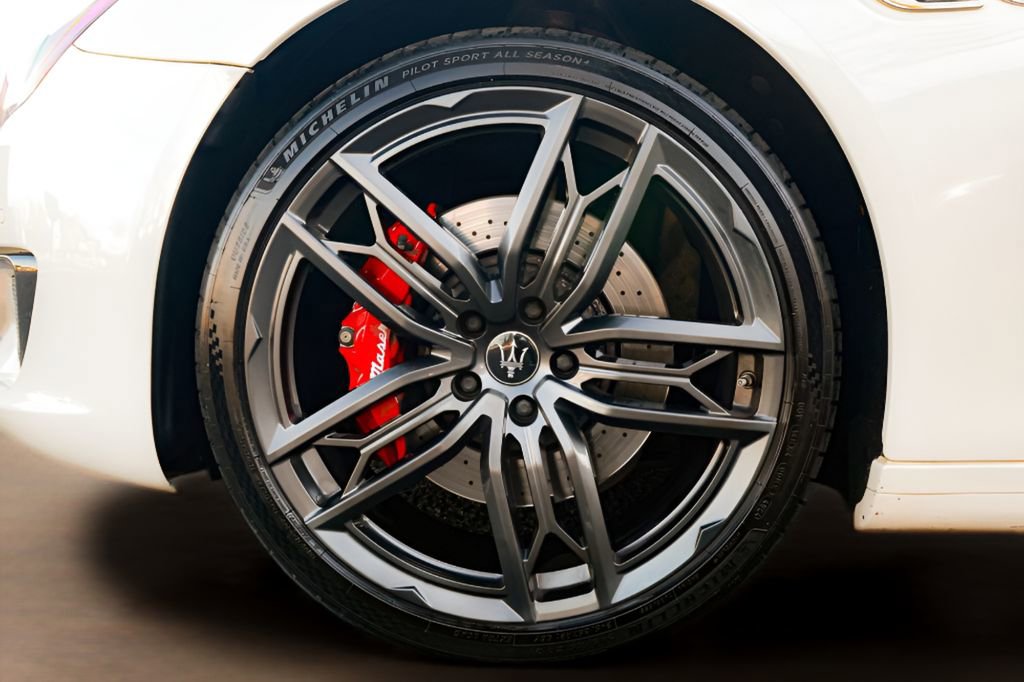 Used 2022 Maserati Quattroporte Modena image 35