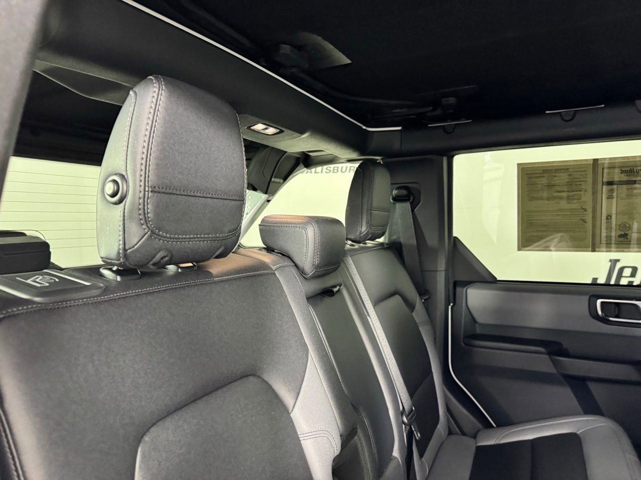 Used 2024 Ford Bronco Big Bend image 28