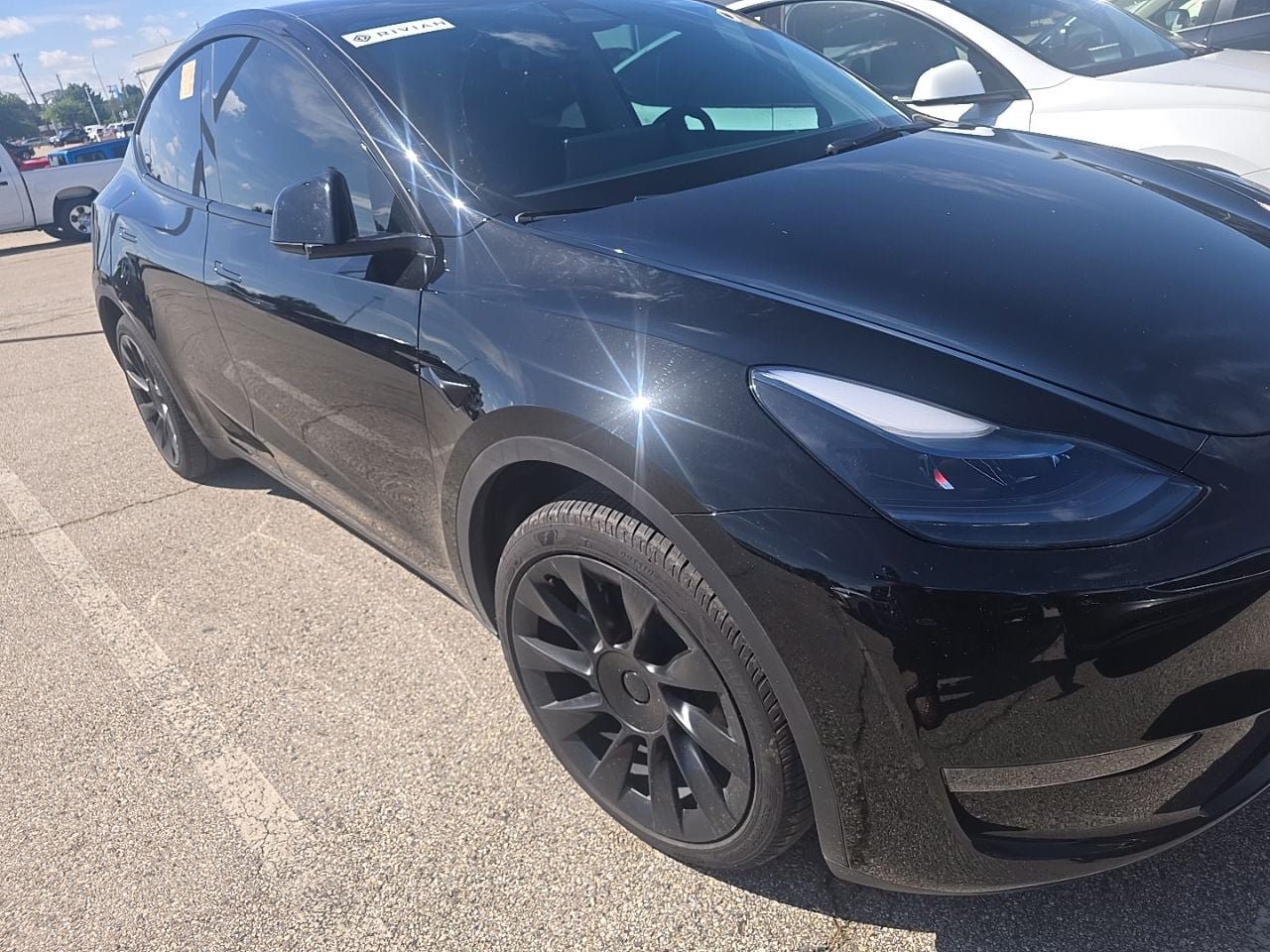 Used 2025 Tesla Model Y Long Range AWD/4WD image 3