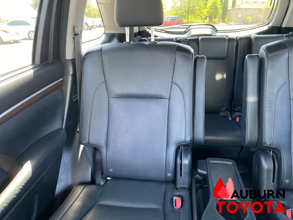Used 2015 Toyota Highlander Limited Platinum AWD/4WD image 24