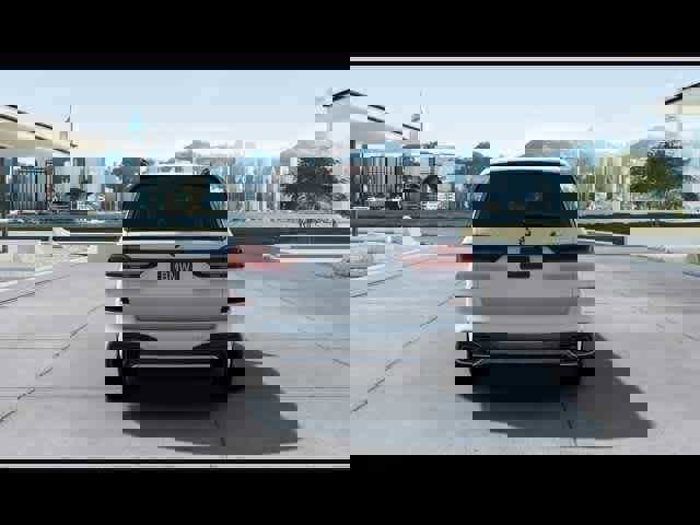 New 2025 BMW X7 M60i w/ Climate Comfort Package image 25