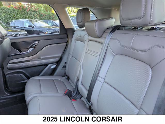 New 2025 Lincoln Corsair Reserve image 13