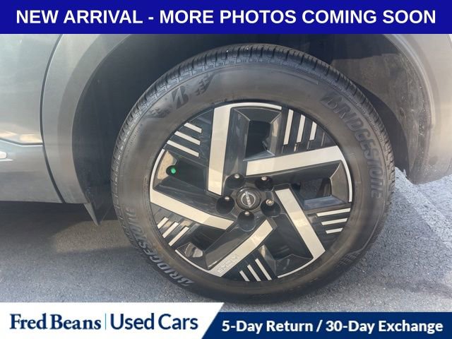 Used 2025 Nissan Kicks SV image 13