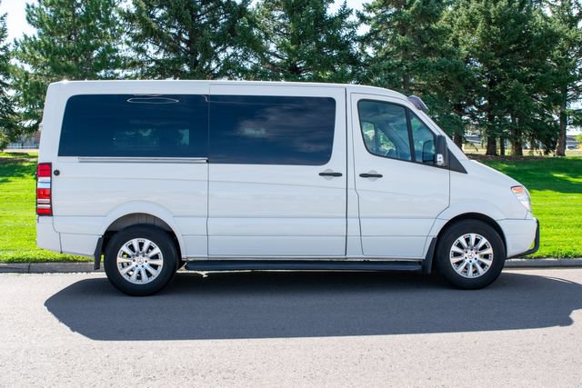 Used 2010 Mercedes-Benz Sprinter 2500 image 7